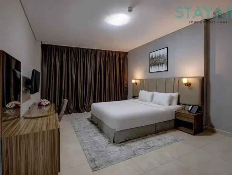 1 BR | Marina Views | Very Clean | Near Mall | Balcony